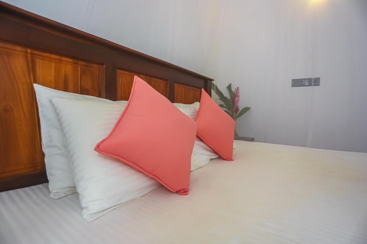 אונה ואטונה Saku Residence מראה חיצוני תמונה