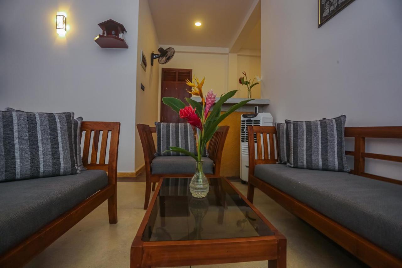 אונה ואטונה Saku Residence מראה חיצוני תמונה